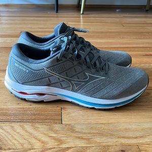 Mizuno Wave Inspire 18